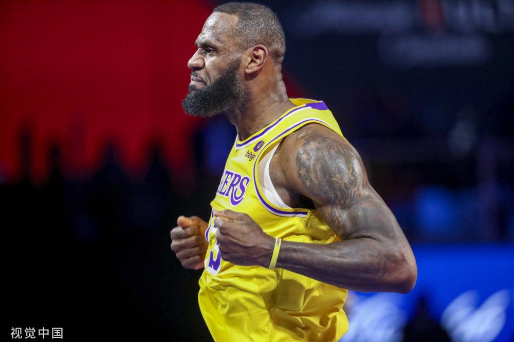 通过社交媒 通过社交媒